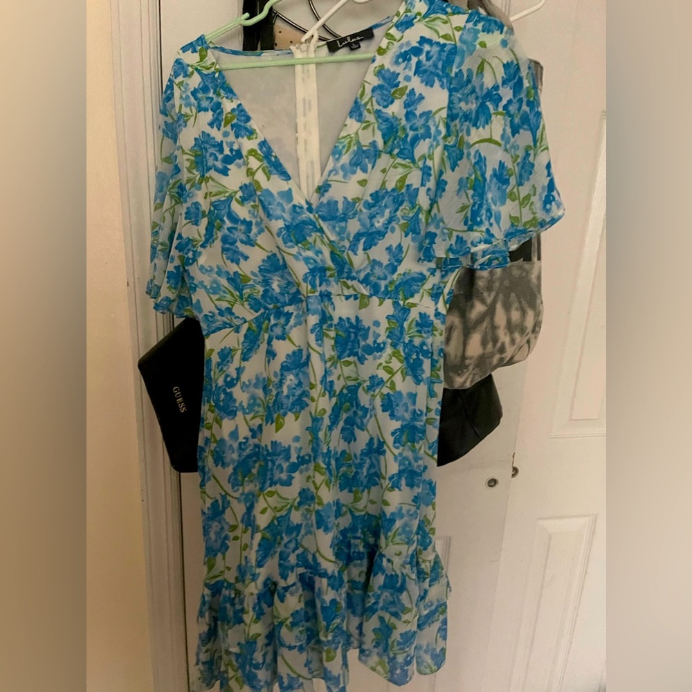 Lulu’s floral dress mid length